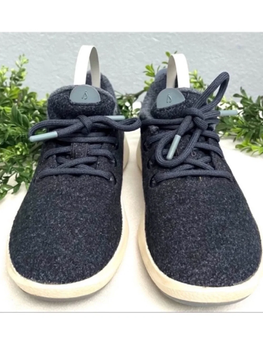 Allbirds Navy Casual Wool Knit Women’s Sneaker with Cream Sole Size 8